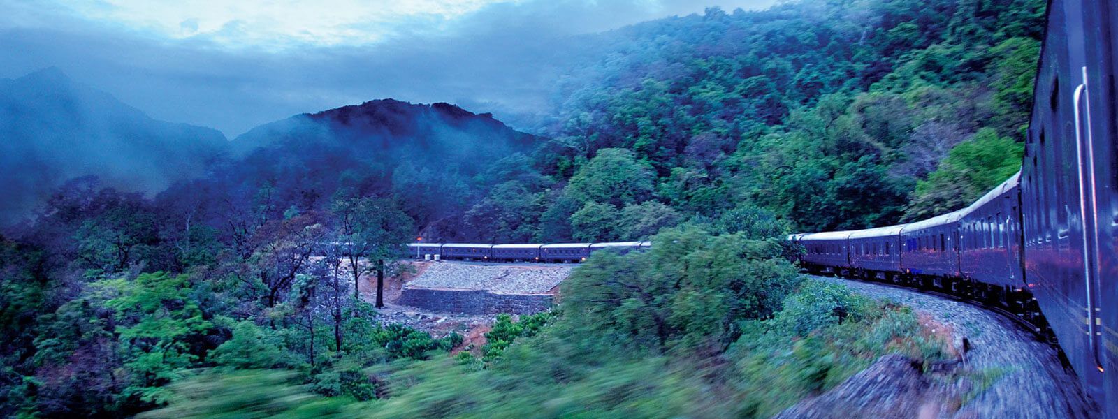 Slide Deccan Odyssey