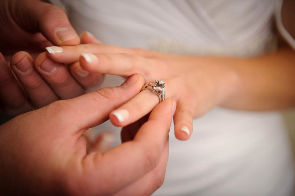 This Is Why We Wear Wedding Rings On Our Fourth Finger Karen Grigoryan X
